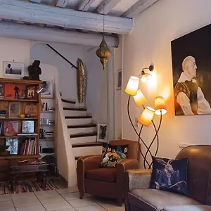  Villa Maison De Charme Avec Cour, Proche Rue Des Teinturiers France